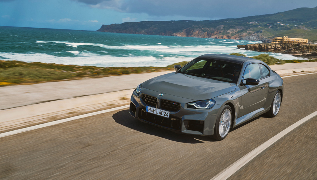 BMW M2 AT 左ハンドル 走行イメージ