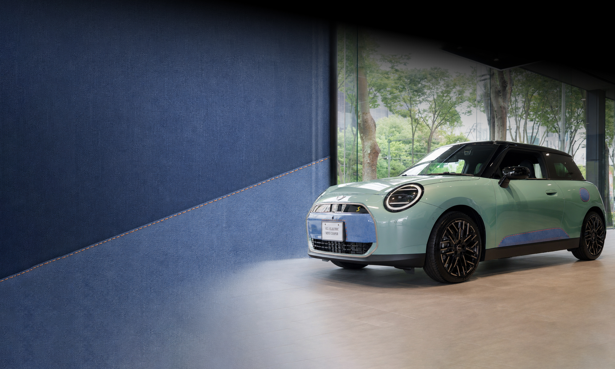 オーシャン・ウェーブ・グリーンのALL-ELECTRIC MINI COOPER DENIM PACKAGE
